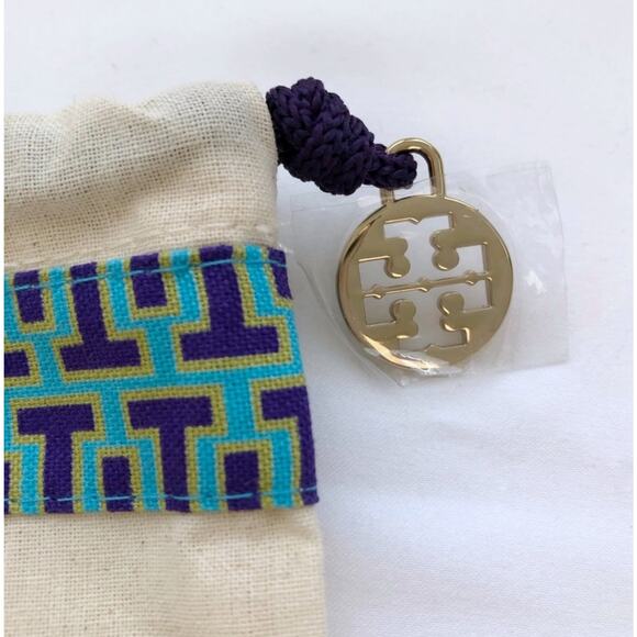 NEW 3 Tory Burch Canvas Drawstring Dust Bag Storage Travel Gold Logo Charm Pull - Picture 2 of 5